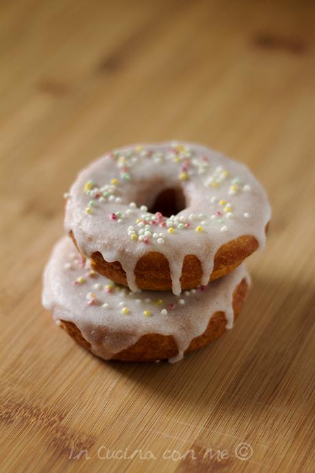 Donut alla glassa di limone