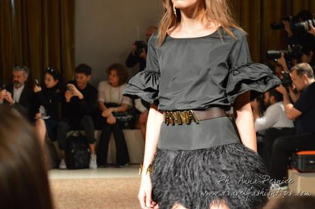 Mfw: Romanticismo, seduzione e maxi bijoux per Blugirl SS 2016