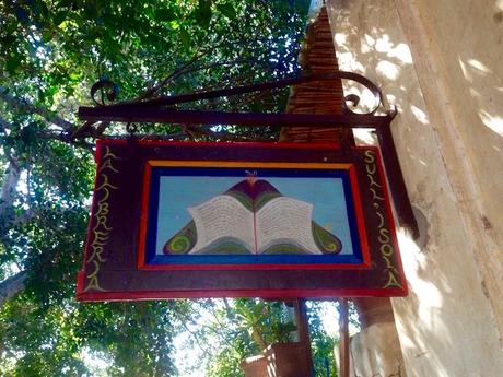 La libreria sull'isola Stromboli insegna