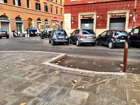 Perché la nuova Piazza Testaccio, sciatta e pericolosa, piace tanto a tutti i testaccini?