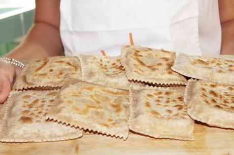 Tortelli alla Lastra e Tradizioni di Famiglia