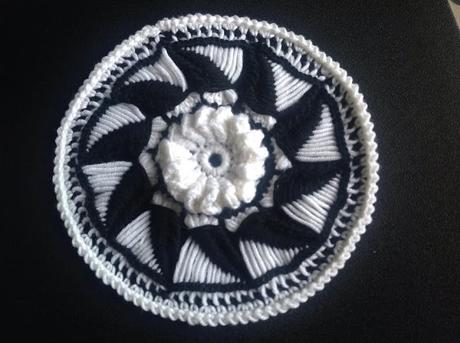 Black and white Mandala per Abilmente