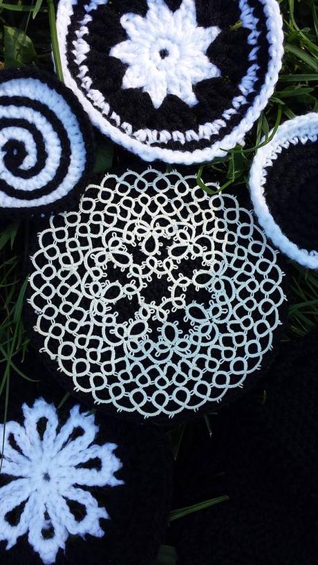 Black and white Mandala per Abilmente
