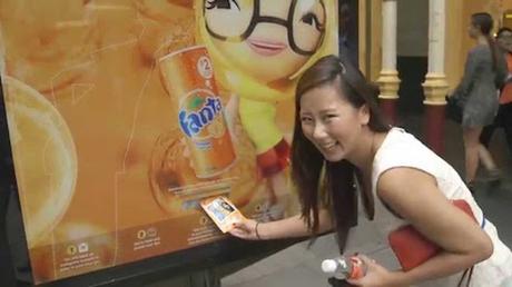 Fanta sfrutta Instagram: i selfie te li stampi dal poster. Printergram