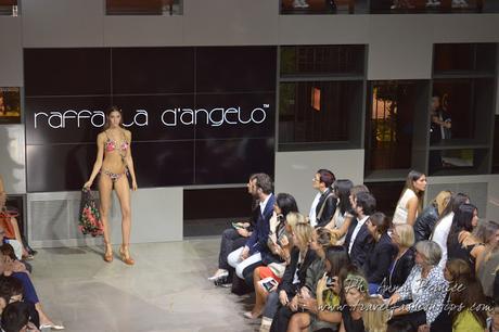 Mfw: Federica Pellegrini in bio bikini per Raffaela D'Angelo SS 2016