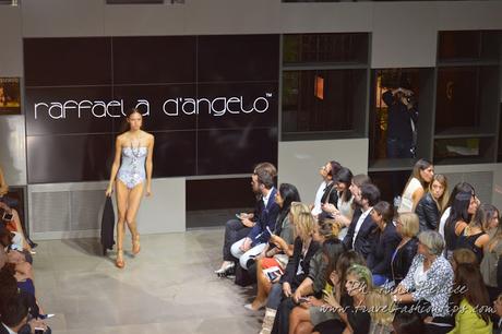 Mfw: Federica Pellegrini in bio bikini per Raffaela D'Angelo SS 2016