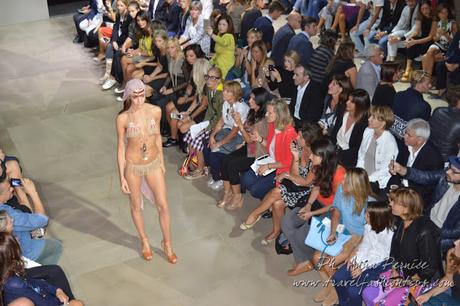 Mfw: Federica Pellegrini in bio bikini per Raffaela D'Angelo SS 2016