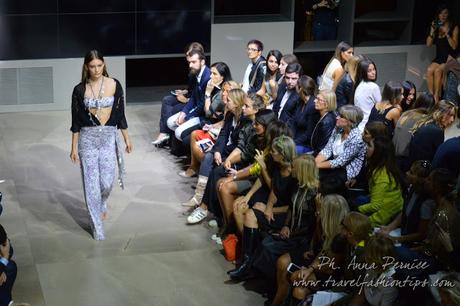 Mfw: Federica Pellegrini in bio bikini per Raffaela D'Angelo SS 2016