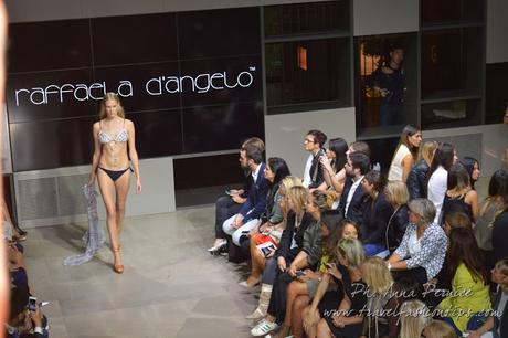 Mfw: Federica Pellegrini in bio bikini per Raffaela D'Angelo SS 2016