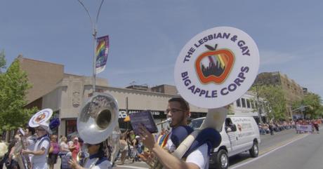 19666-In_Jackson_Heights_-_Gay_pride_parade2