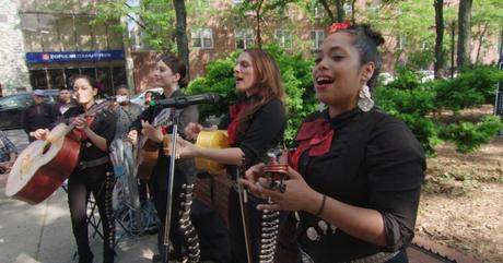 19654-In_Jackson_Heights_-_Mariachis