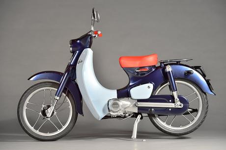 Honda Super Cub Concept & EV-Cub Concept 2015