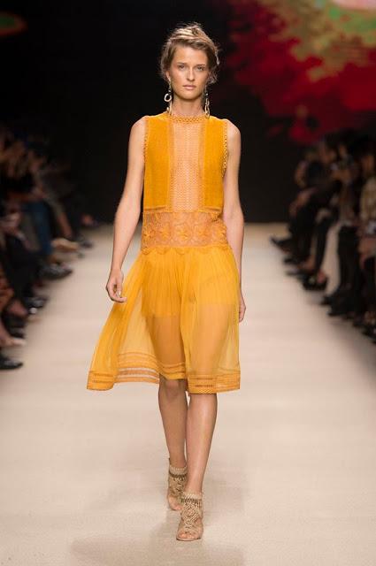 Mfw: Stile etnico per Alberta Ferretti SS 2016