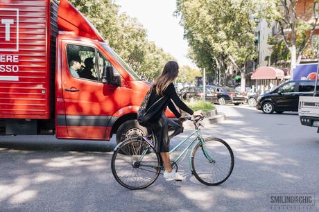 streestyle - ragazza in bicicletta