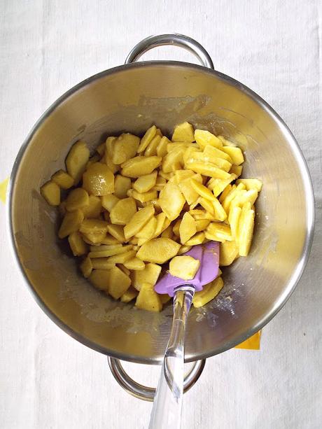 Gâteau invisible aux pommes (...ovvero la torta 99% mele)