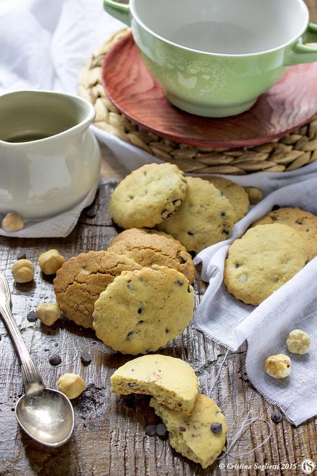 ricetta-biscotti-nocciole-gocce-cioccolato-colazione-contemporaneo-food