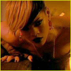 Rihanna “Te Amo” Il nuovo Video scandalo definito quasi Porno!