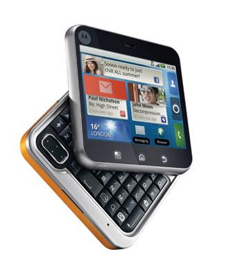 Motorola presenta il nuovo Flipout con Android 2.1 e MotoBlur [Foto e Video]