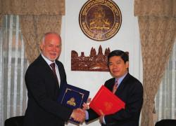 Fiji firma un trattato diplomatico con il Regno di Cambogia