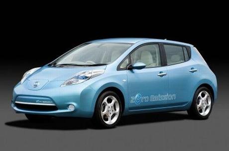 Nissan punta tutto sull’auto elettrica
