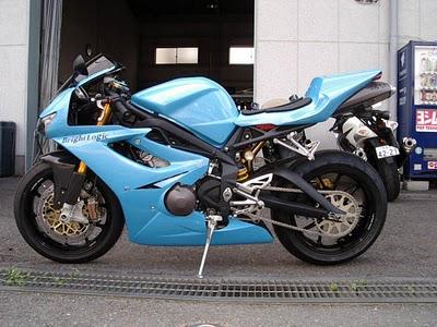 Triumph Daytona 675 by Bright Logic