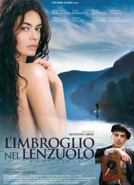 La prima volta di Maria Grazia Cucinotta nuda al cinema