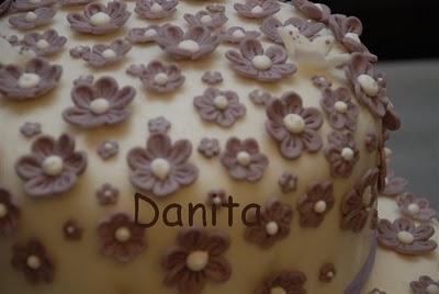 Pasticcera per caso: Wedding cake                              1° comunione Maria