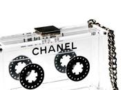 MUST HAVE: Chanel Cassette Clutch