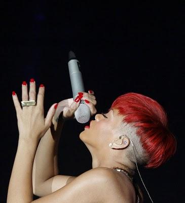 Hey !! Meet Rihanna and Her New RED HAIR !!