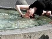 l’invivibile caldo romano.