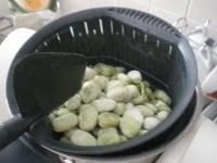 Polpette di carne e fave con l'ovetto a sorpresa Polpette di carne e fave con l'ovetto a sorpresa