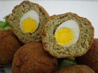 Polpette di carne e fave con l'ovetto a sorpresa Polpette di carne e fave con l'ovetto a sorpresa
