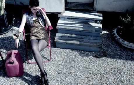 Kristen Stewart fotografata da Yu Tsai per Flaunt Magazine Spring Summer 2010