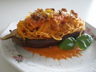 Barchette di melanzane alla Norma