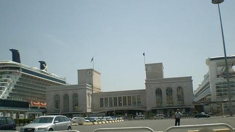 Dalla Stazione Marittima di Napoli