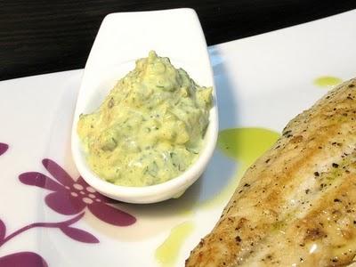 IL BIANCO CHE FA A PUGNI - FILETTI DI BRANZINO CON SALSA TARTARA AL PEPE VERDE - GRILLED BRANZINO FILLETS WITH TARTAR SAUCE