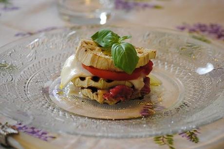 Lasagnetta di melanzane, manzo e pomodori