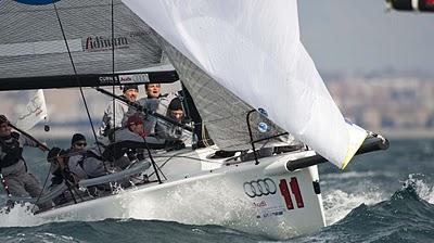 Vela: AUDI FRATELLI GIACOMEL SESTO ALLA PRIMA TAPPA AUDI SAILING SERIES MELGES 32