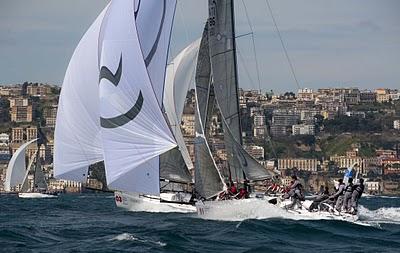 Melges 32 a Napoli - Calvi chiude 11