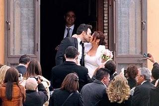Alessandra Pierelli posa da sposa in uno dei suoi giorni più belli