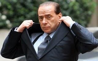 Silvio: “Sono addolorato per Muammar”. E per la mamma di Ruby che non sa che pesci pigliare