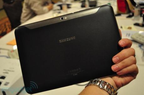 galaxytab4 Samsung Galaxy Tab 8.9: foto, video, caratteristiche, prezzo e data di uscita