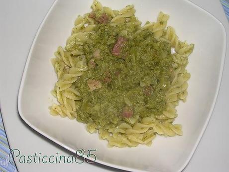 Fusilli in verde con broccoli e pancetta