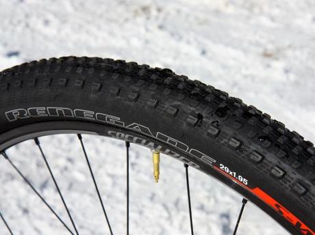 Specialized Epic Comp Carbon 29: Recensione e foto