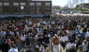 Spagna: governo e 1000 studenti contro chi impedisce la messa in Università