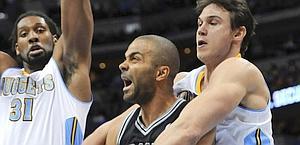 Danilo Gallinari cotro Tony Parker. Ap