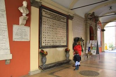 il portico della memoria di Medicina