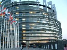 La Corte Europea di Strasburgo ritiene l'Italia non responsabile per la morte di Carlo Giuliani durante il G8. Confermata l'assoluzione di Michele Placanica