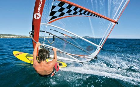Lezioni di Windsurf e Kitesurf nel golfo di Napoli