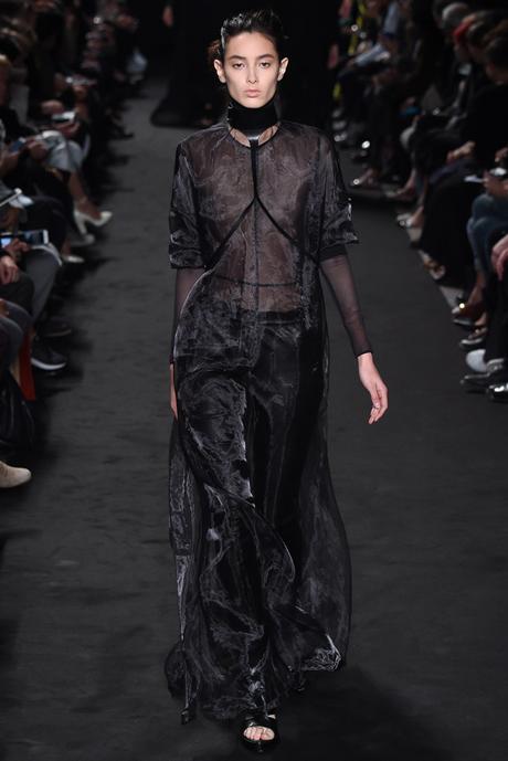 ann_demeulemeester_pasarela_205566962_683x